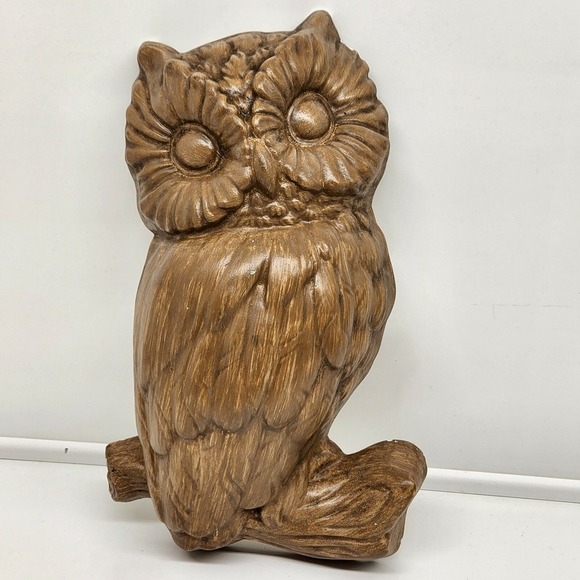 Vtg wall hanging Chalk ware plaster of Paris brown Owl Plaques 3-d branch - Picture 1 of 7